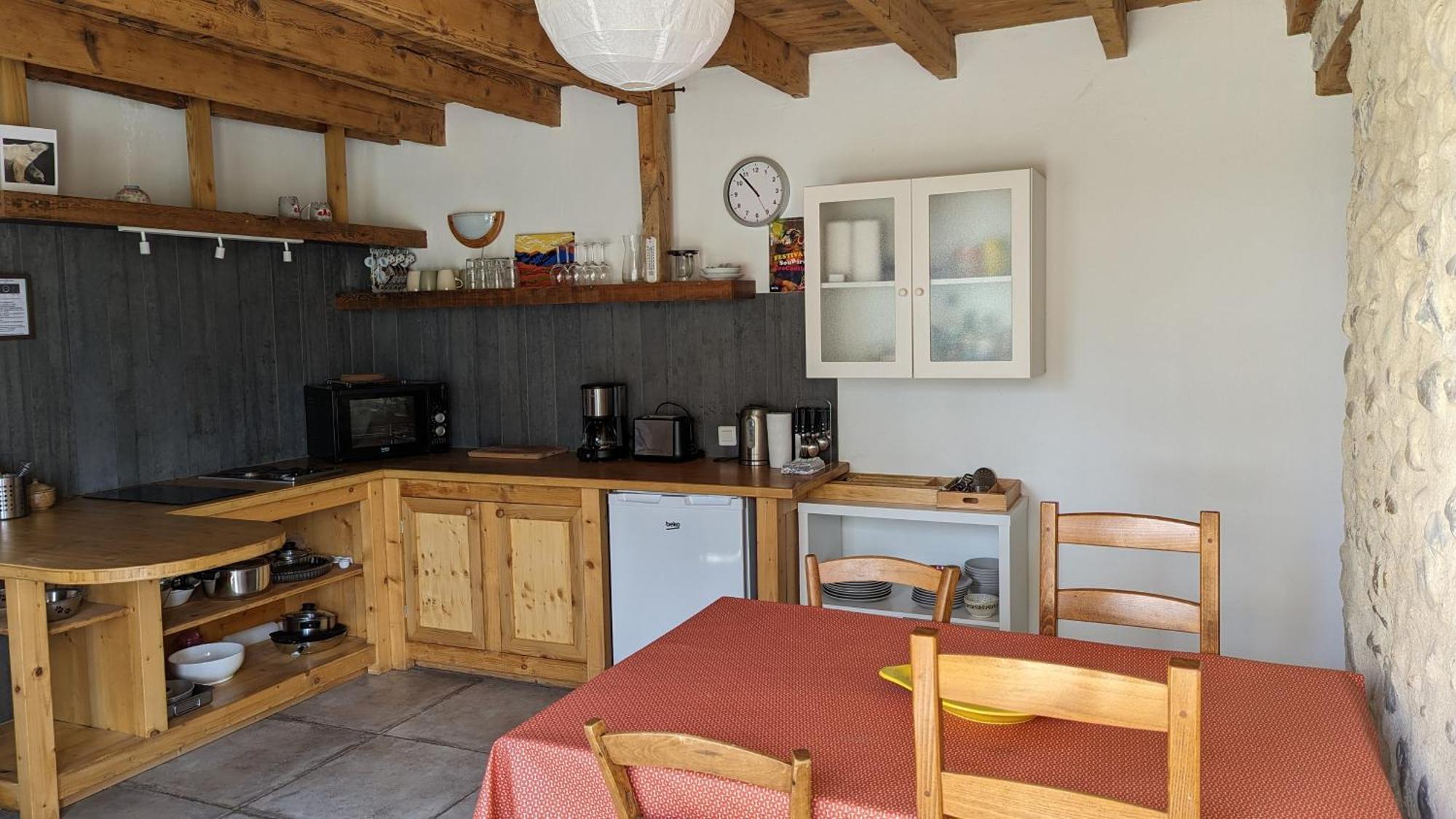 Rez-De-Jardin Independant Dans Ferme Maraichere Bio Avec Grand Jardin Privatif Clos Et Arbore Crest Esterno foto
