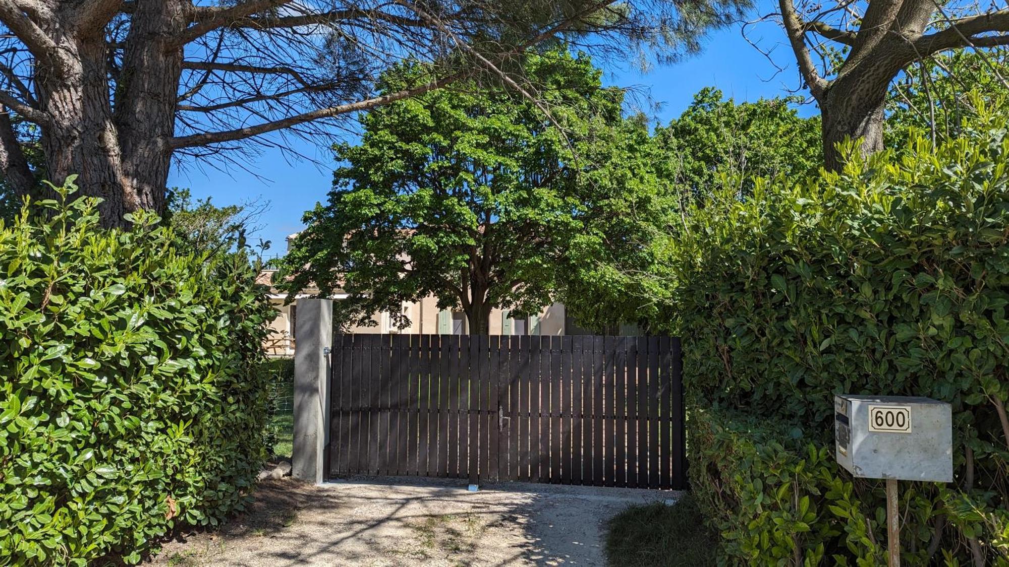 Rez-De-Jardin Independant Dans Ferme Maraichere Bio Avec Grand Jardin Privatif Clos Et Arbore Crest Esterno foto